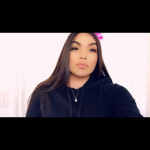 Meet your Posher, Denise